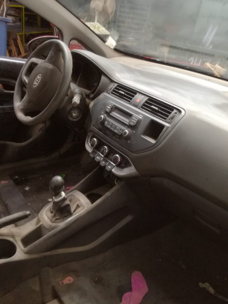  Kia RIO 2012    EN DESARME
